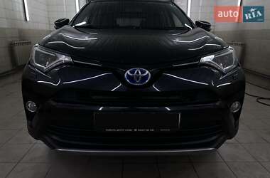 Внедорожник / Кроссовер Toyota RAV4 2018 в Киеве