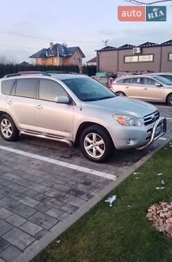Внедорожник / Кроссовер Toyota RAV4 2007 в Киеве
