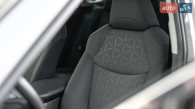 Внедорожник / Кроссовер Toyota RAV4 2021 в Львове