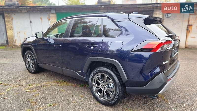 Внедорожник / Кроссовер Toyota RAV4 2023 в Киеве