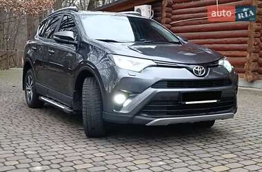 Внедорожник / Кроссовер Toyota RAV4 2017 в Коломые