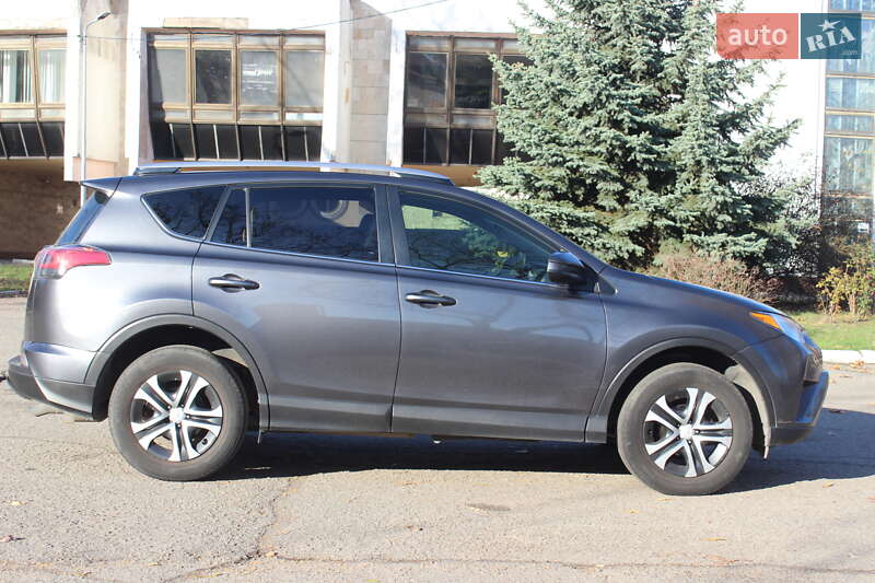 Внедорожник / Кроссовер Toyota RAV4 2016 в Днепре фото 6 Внедорожник / Кроссовер Toyota RAV4 2016 в Днепре
