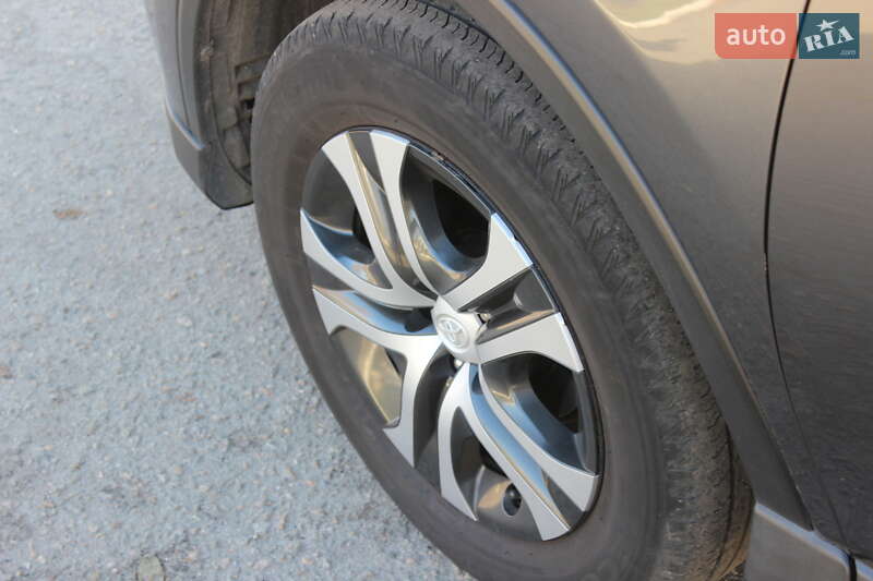 Внедорожник / Кроссовер Toyota RAV4 2016 в Днепре фото 11 Внедорожник / Кроссовер Toyota RAV4 2016 в Днепре