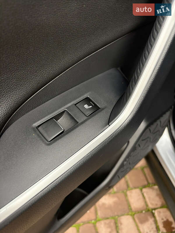 Внедорожник / Кроссовер Toyota RAV4 2021 в Запорожье фото 43 Внедорожник / Кроссовер Toyota RAV4 2021 в Запорожье