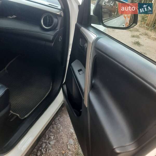 Позашляховик / Кросовер Toyota RAV4 2014 в Вінниці