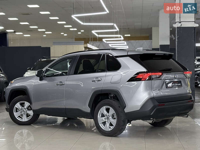 Внедорожник / Кроссовер Toyota RAV4 2022 в Николаеве