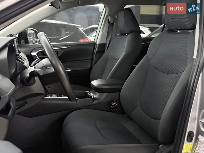 Внедорожник / Кроссовер Toyota RAV4 2022 в Николаеве