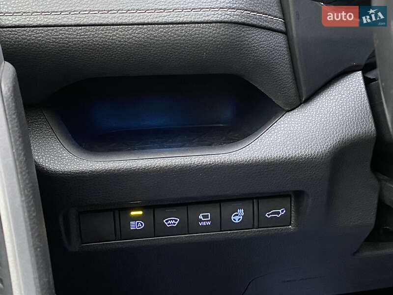 Внедорожник / Кроссовер Toyota RAV4 2020 в Киеве