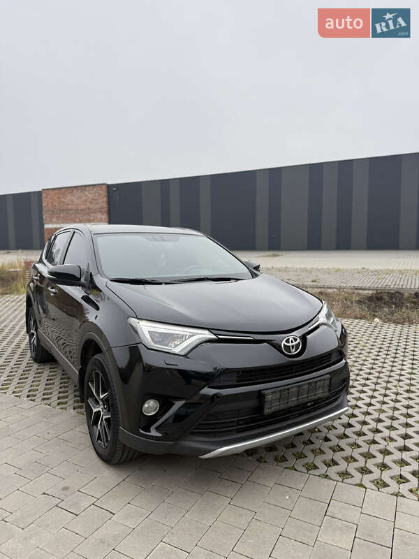 Позашляховик / Кросовер Toyota RAV4 2016 в Хмельницькому