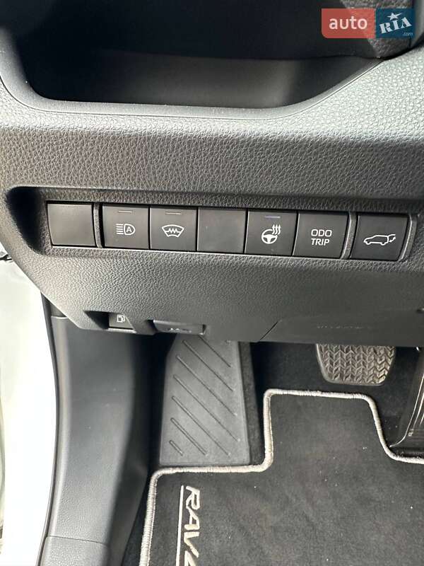 Позашляховик / Кросовер Toyota RAV4 2025 в Полтаві