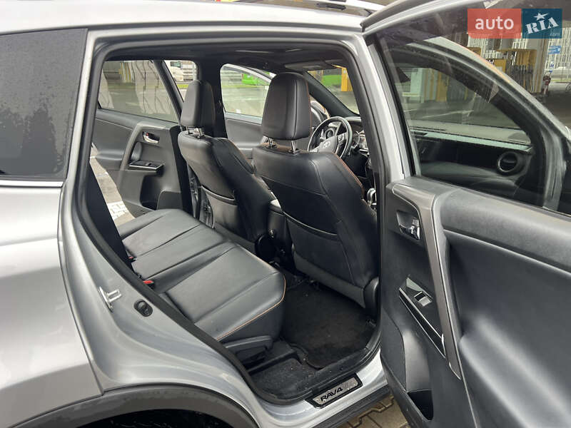 Позашляховик / Кросовер Toyota RAV4 2016 в Києві фото 9 Позашляховик / Кросовер Toyota RAV4 2016 в Києві