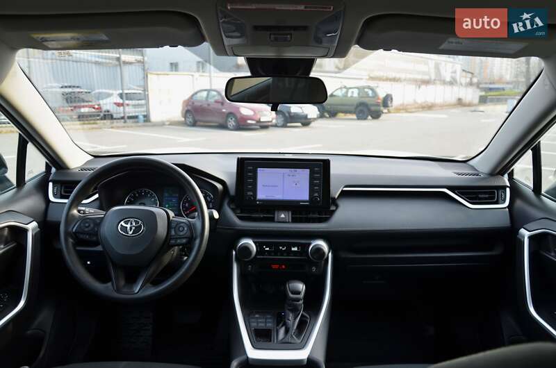 Внедорожник / Кроссовер Toyota RAV4 2022 в Киеве
