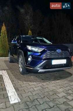 Внедорожник / Кроссовер Toyota RAV4 2019 в Хмельницком