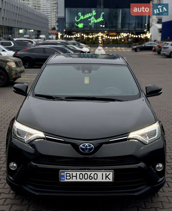 Внедорожник / Кроссовер Toyota RAV4 2016 в Одессе
