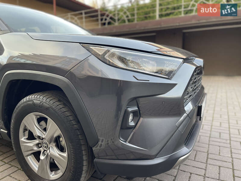 Внедорожник / Кроссовер Toyota RAV4 2022 в Черновцах