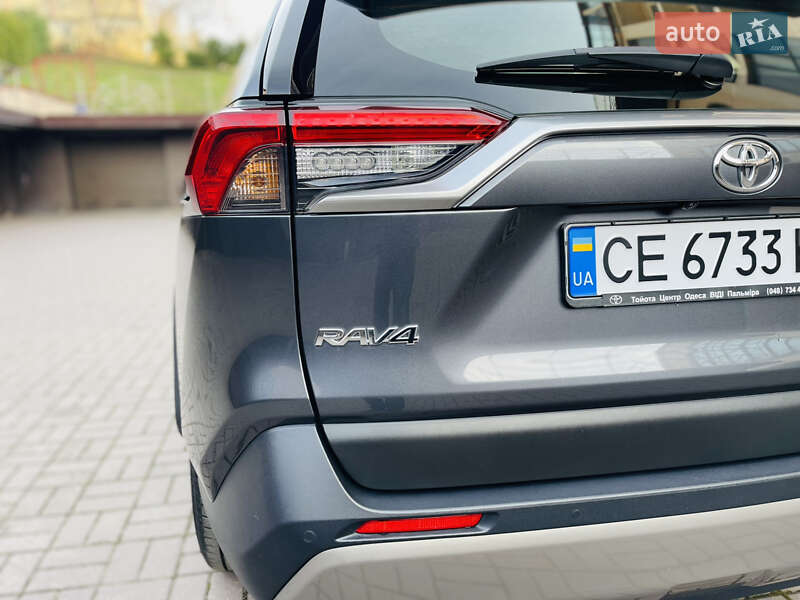 Внедорожник / Кроссовер Toyota RAV4 2022 в Черновцах