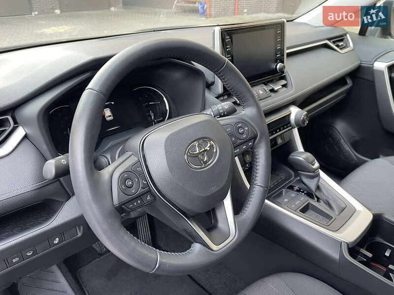 Внедорожник / Кроссовер Toyota RAV4 2022 в Черновцах