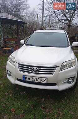 Позашляховик / Кросовер Toyota RAV4 2010 в Києві