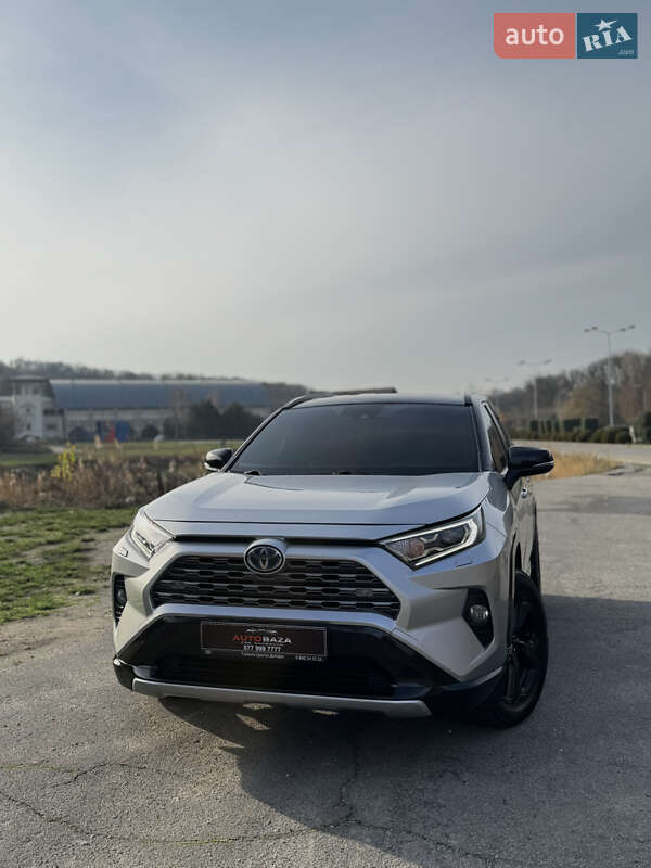 Внедорожник / Кроссовер Toyota RAV4 2019 в Днепре