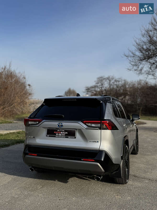 Внедорожник / Кроссовер Toyota RAV4 2019 в Днепре