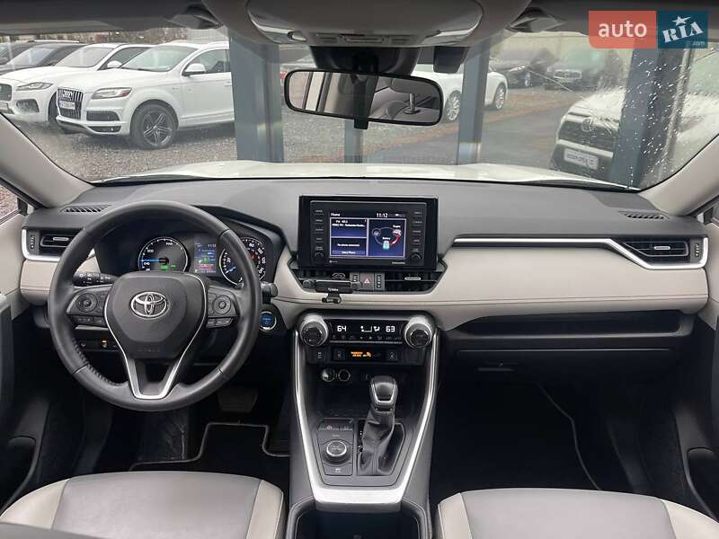 Внедорожник / Кроссовер Toyota RAV4 2022 в Киеве