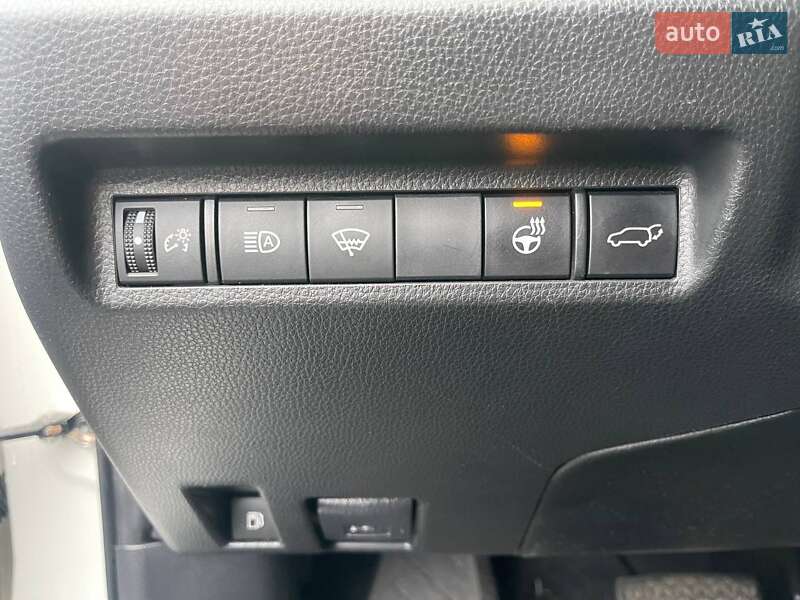 Внедорожник / Кроссовер Toyota RAV4 2022 в Киеве