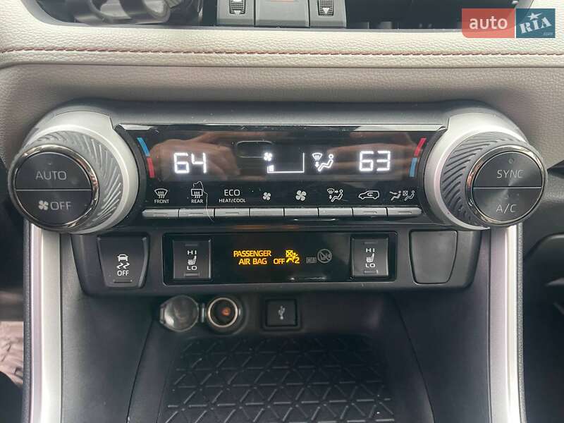 Внедорожник / Кроссовер Toyota RAV4 2022 в Киеве