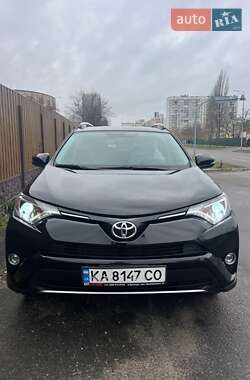 Позашляховик / Кросовер Toyota RAV4 2016 в Києві