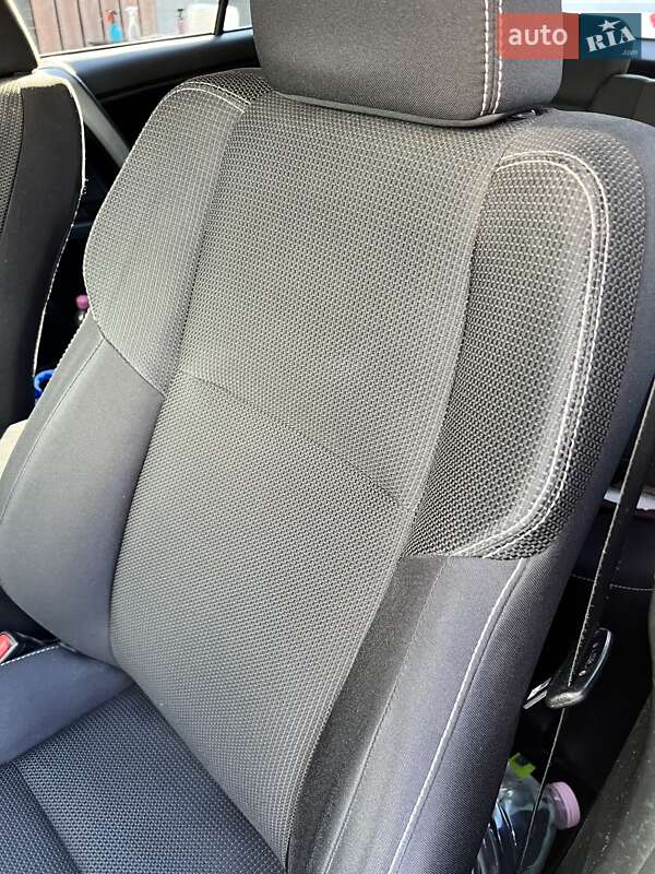 Внедорожник / Кроссовер Toyota RAV4 2016 в Киеве