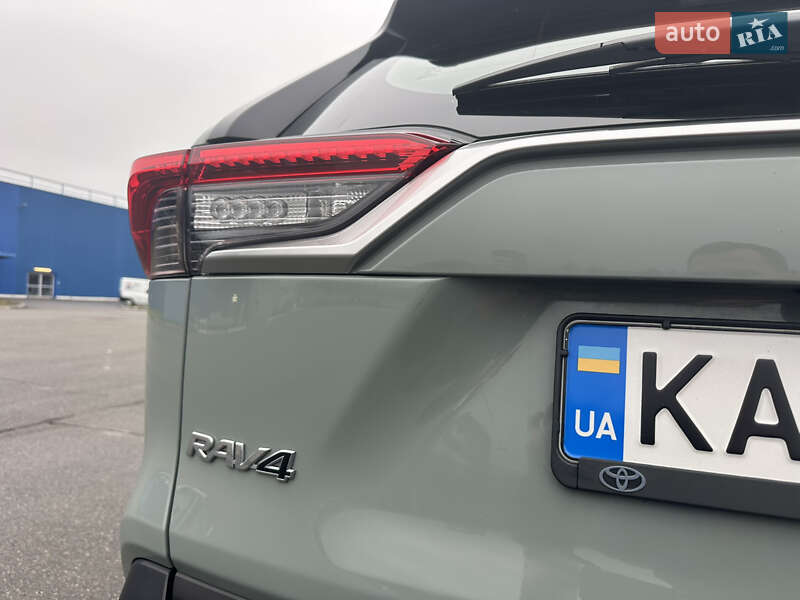 Позашляховик / Кросовер Toyota RAV4 2023 в Києві фото 31 Позашляховик / Кросовер Toyota RAV4 2023 в Києві