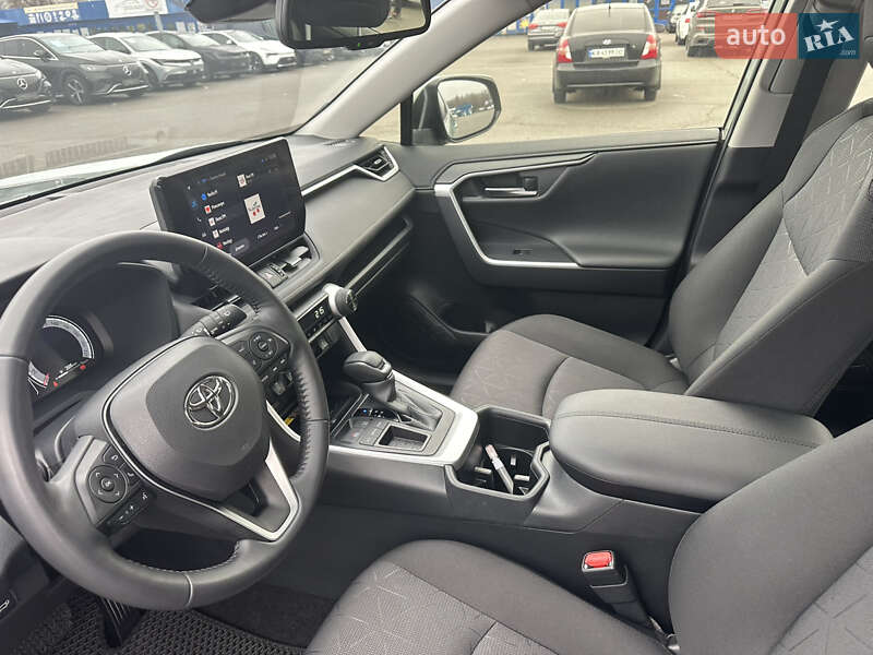 Позашляховик / Кросовер Toyota RAV4 2023 в Києві фото 52 Позашляховик / Кросовер Toyota RAV4 2023 в Києві