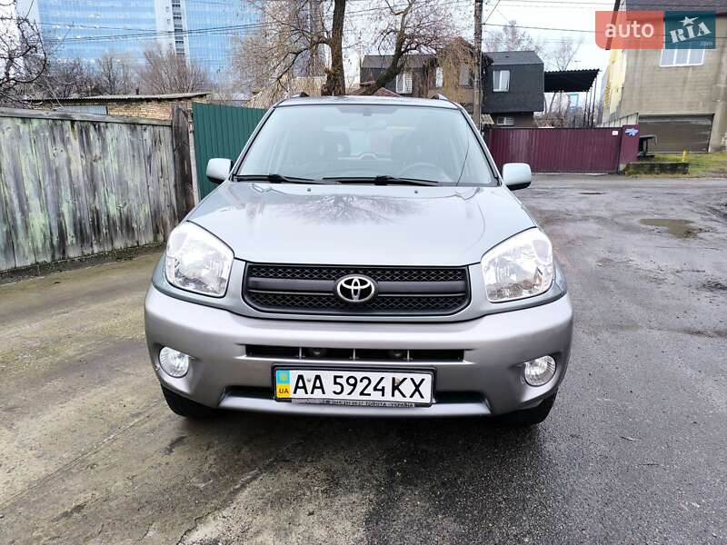 Позашляховик / Кросовер Toyota RAV4 2003 в Києві