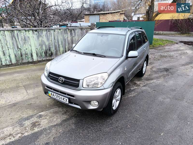 Позашляховик / Кросовер Toyota RAV4 2003 в Києві