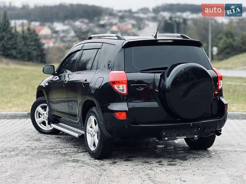 Внедорожник / Кроссовер Toyota RAV4 2008 в Тернополе