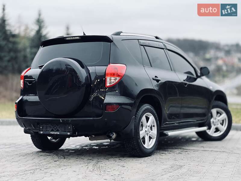 Внедорожник / Кроссовер Toyota RAV4 2008 в Тернополе