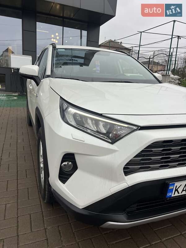 Позашляховик / Кросовер Toyota RAV4 2019 в Києві