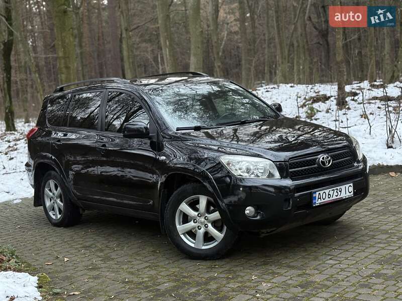 Позашляховик / Кросовер Toyota RAV4 2008 в Львові