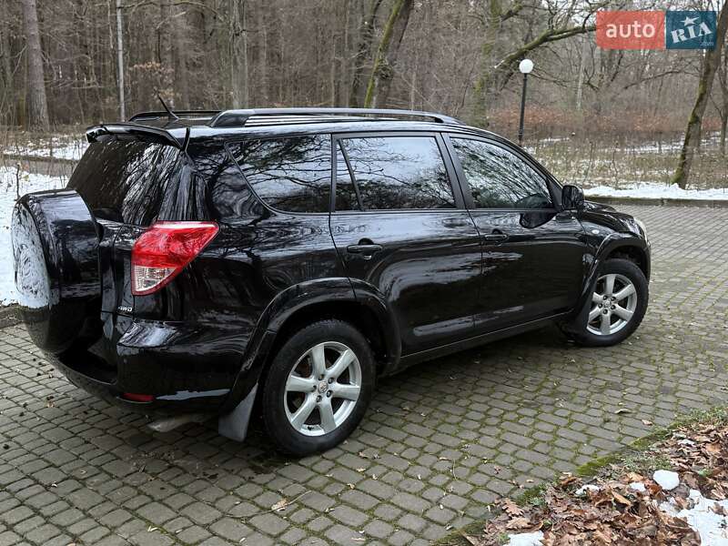 Позашляховик / Кросовер Toyota RAV4 2008 в Львові