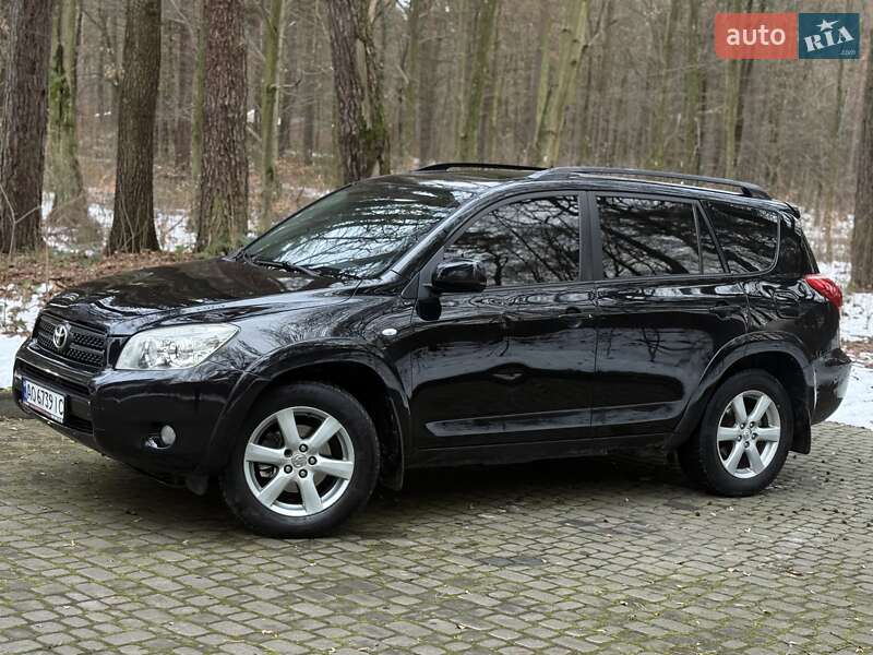 Позашляховик / Кросовер Toyota RAV4 2008 в Львові