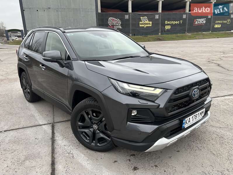 Позашляховик / Кросовер Toyota RAV4 2023 в Києві