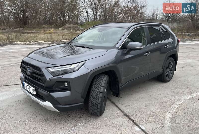 Позашляховик / Кросовер Toyota RAV4 2023 в Києві