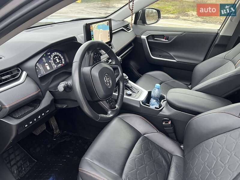 Позашляховик / Кросовер Toyota RAV4 2023 в Києві
