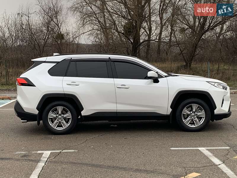 Позашляховик / Кросовер Toyota RAV4 2023 в Києві