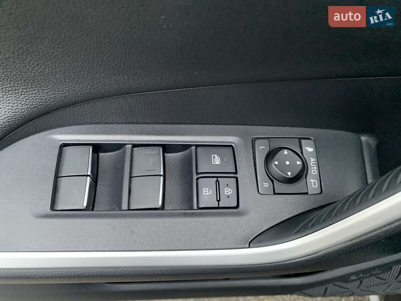 Позашляховик / Кросовер Toyota RAV4 2023 в Києві