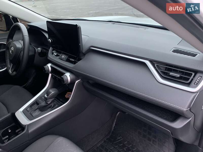 Позашляховик / Кросовер Toyota RAV4 2023 в Києві