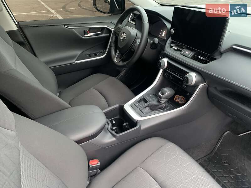 Позашляховик / Кросовер Toyota RAV4 2023 в Києві