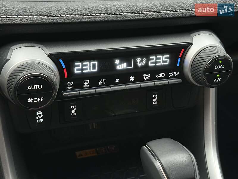 Позашляховик / Кросовер Toyota RAV4 2023 в Києві