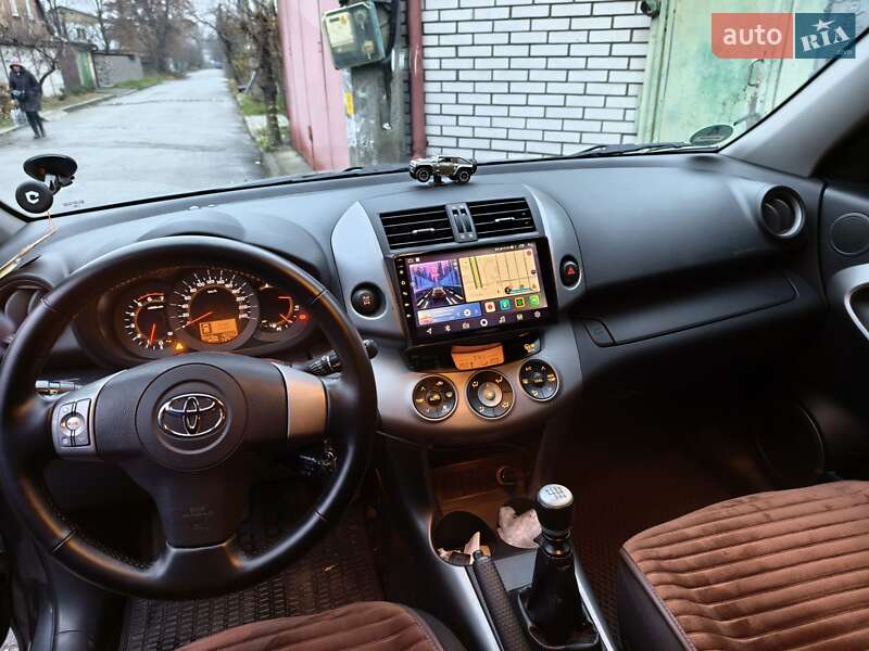 Позашляховик / Кросовер Toyota RAV4 2007 в Києві