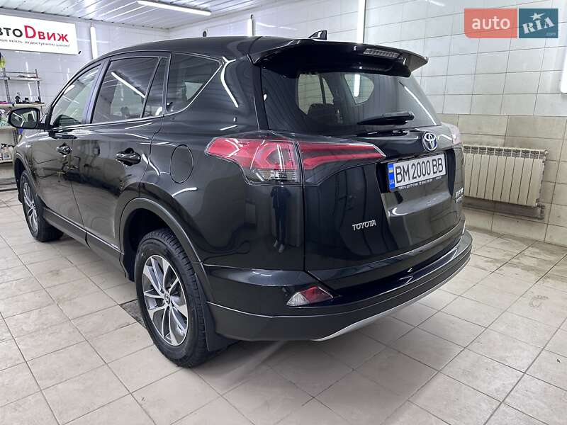 Позашляховик / Кросовер Toyota RAV4 2018 в Сумах