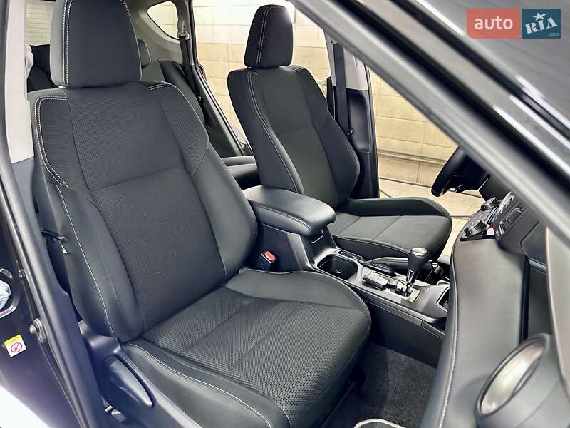 Позашляховик / Кросовер Toyota RAV4 2018 в Сумах